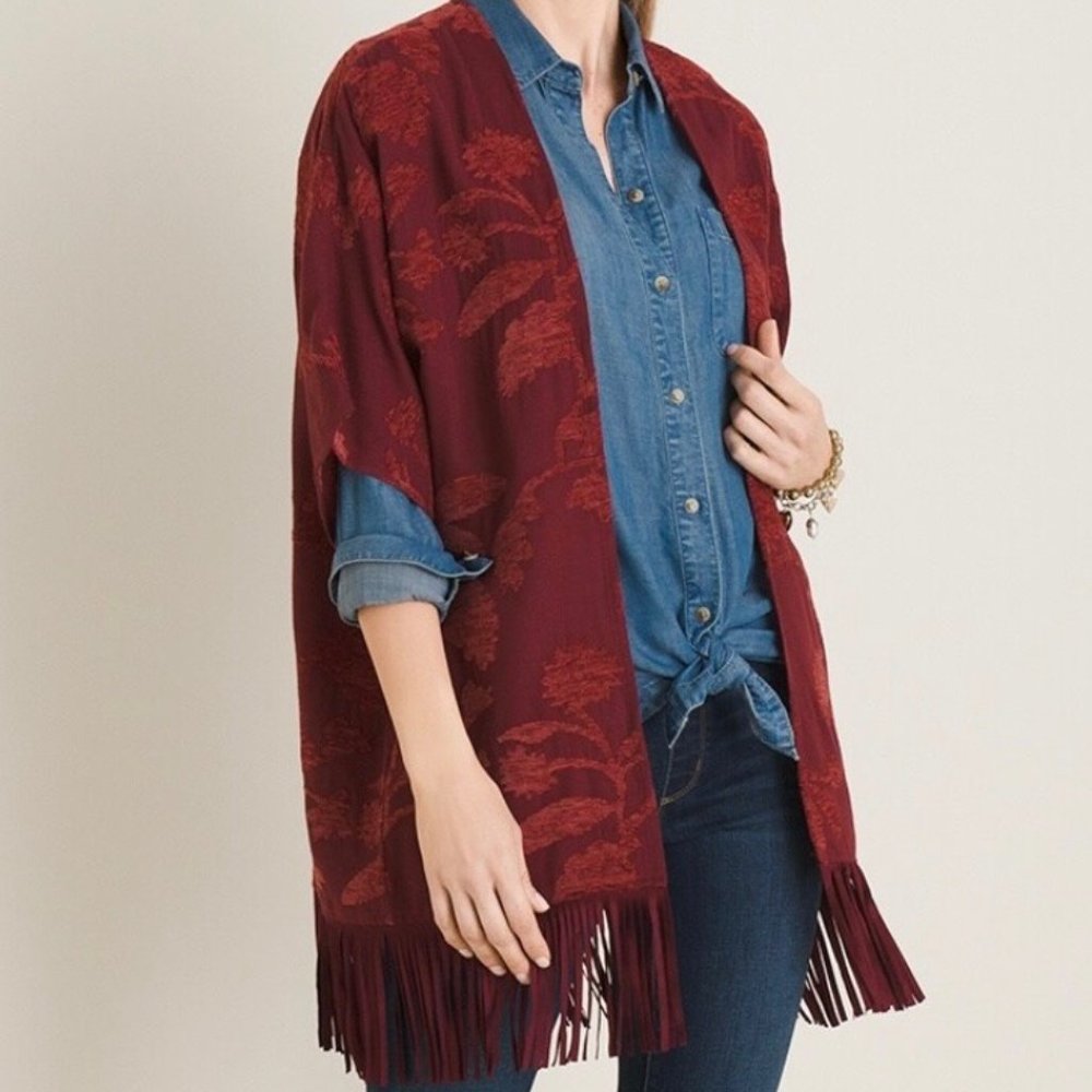 NWT Chenille Floral Jacquard Ruana Wrap in Maroon by Chico’s Size L/XL